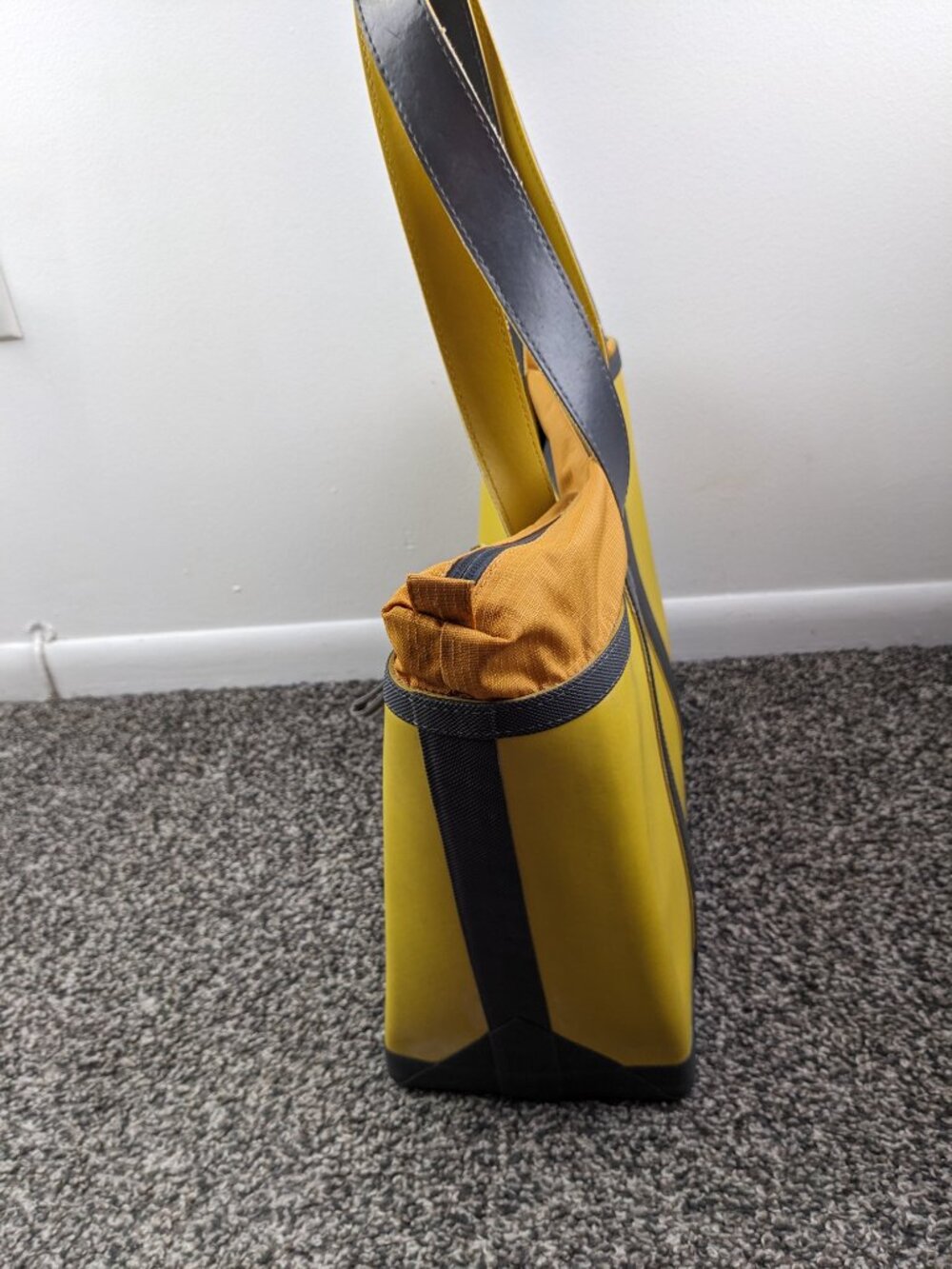 LL Bean Bag Wellie Boat and Tote Waterproof Vulcanized Rubber Yellow 11.5x13x6.5 - Picture 4 of 10